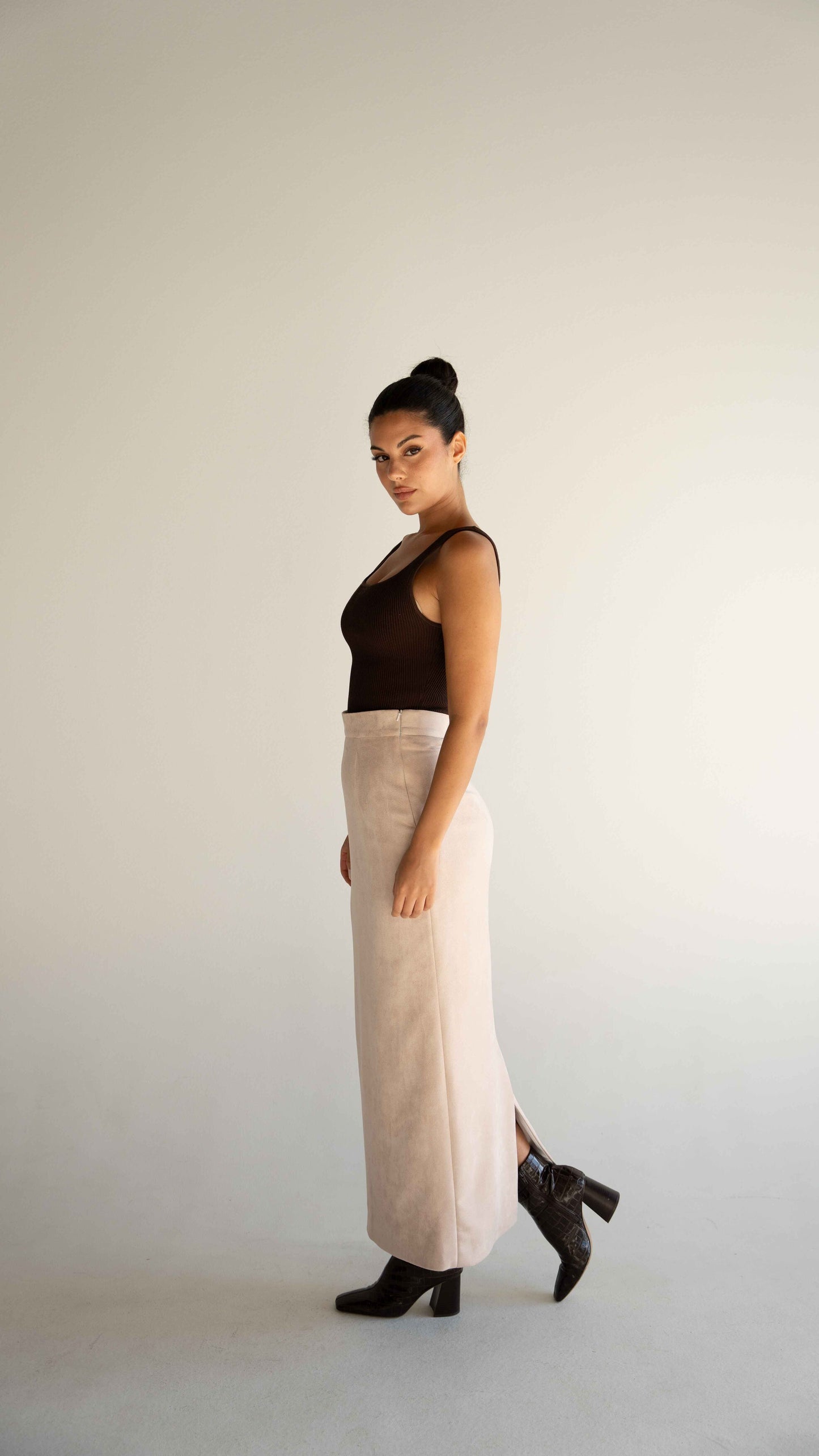 BEIGE SKIRT