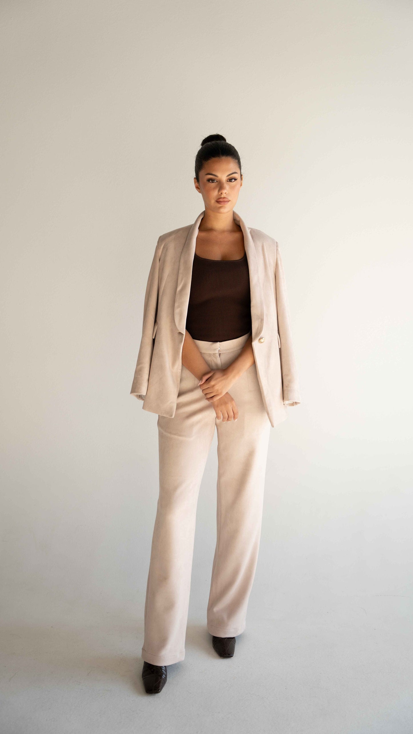 BEIGE BLAZER